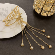 Load image into Gallery viewer, Metal Crystal Tassel Grip High Quality Sense